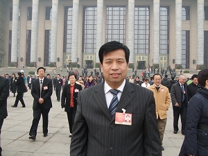 药都集团董事长李晓恩参加第十一届全国人大二次会议集锦